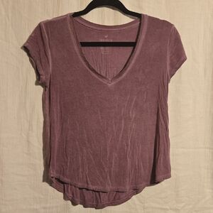 American Eagle Outfitters Women's Purple Short Sleeve V-Neck Tee